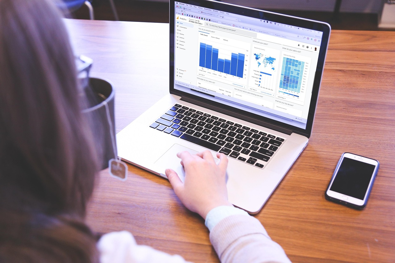 computer — statistics — traffic — digital marketing — website — online marketing — google — analytics — marketing — online —